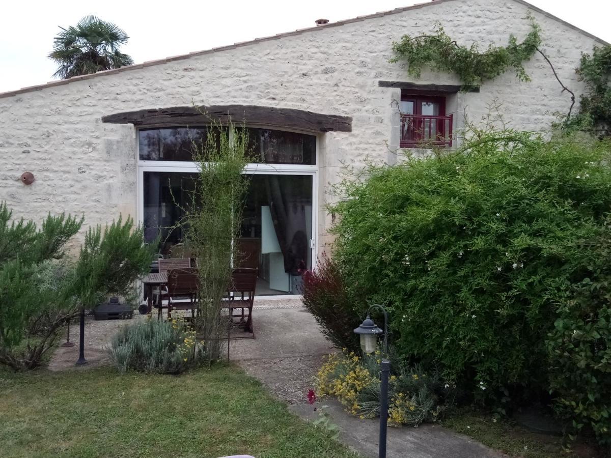 Les Gites Du Veau D'Or Ozillac Экстерьер фото