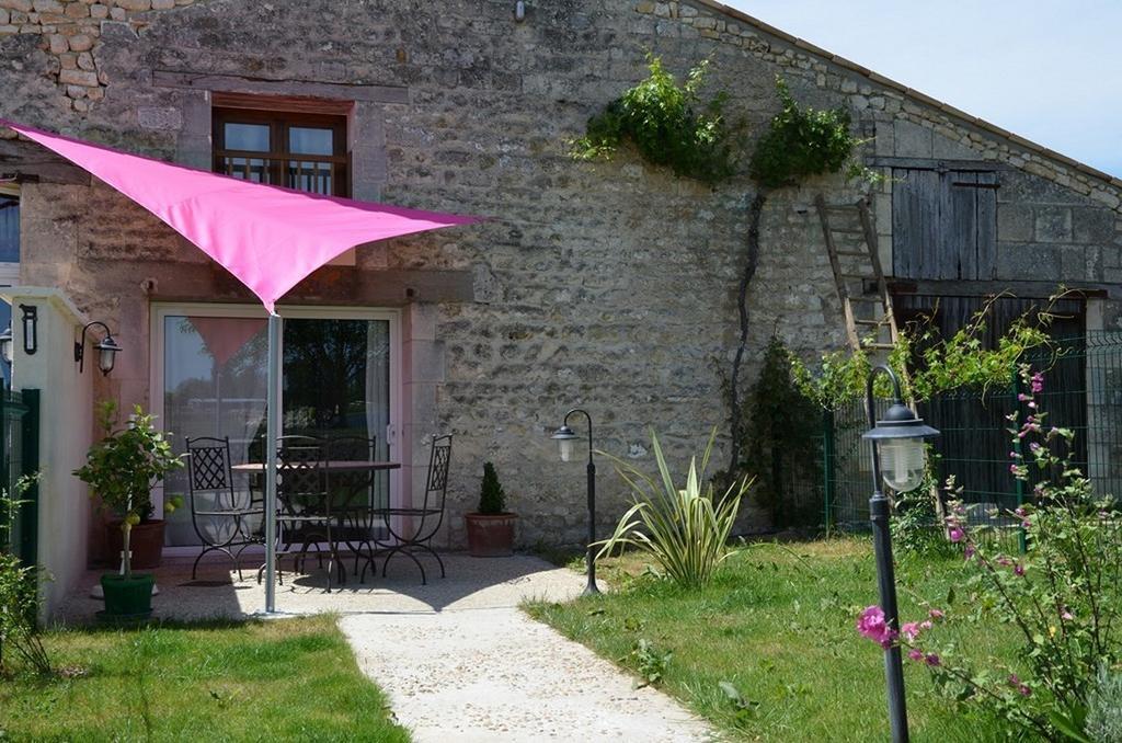 Les Gites Du Veau D'Or Ozillac Экстерьер фото